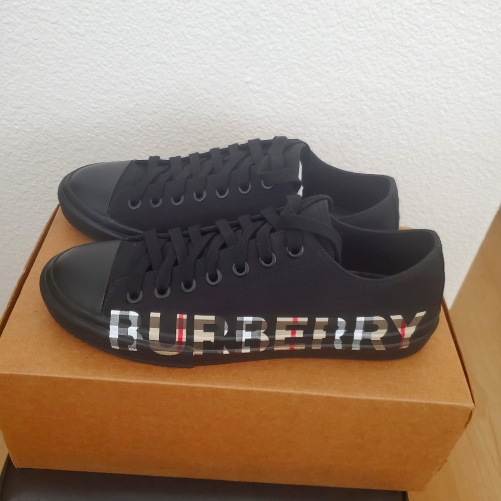 BURBERRY Black Canvas Larkhall Sneakers Size 43.5. - Picture 1 of 13